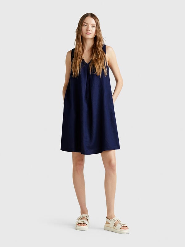 Vestito smanicato in puro lino Donna