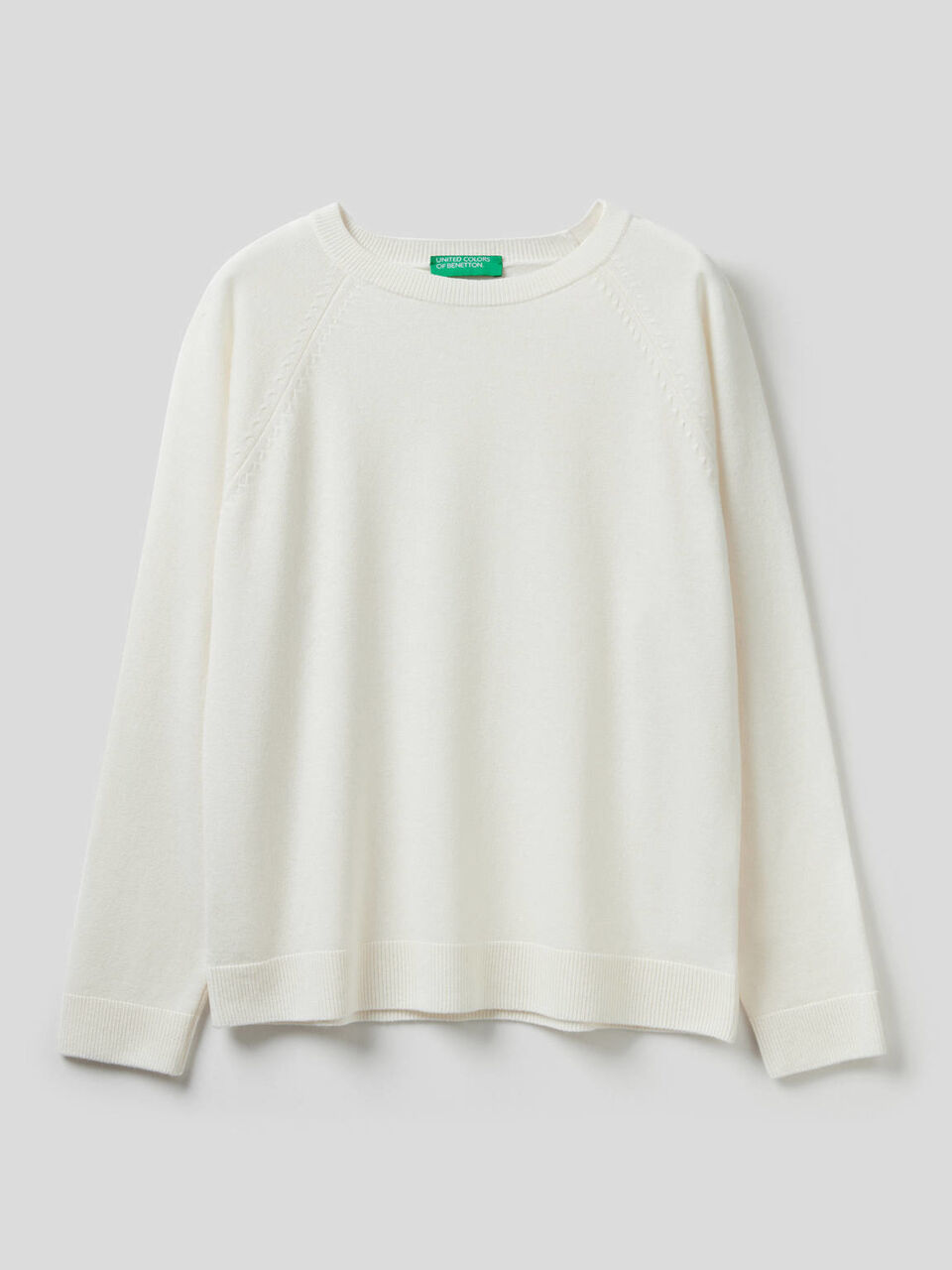 Maglia girocollo in misto lana e cashmere image number 1