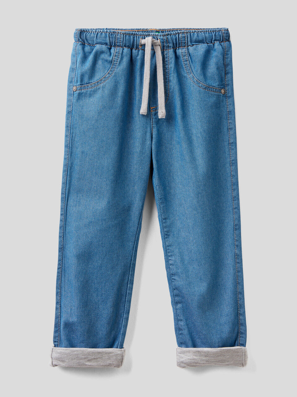 Shorts Con Patch 100% Cotone United Colors of Benetton Abbigliamento Pantaloni e jeans Shorts Pantaloncini 