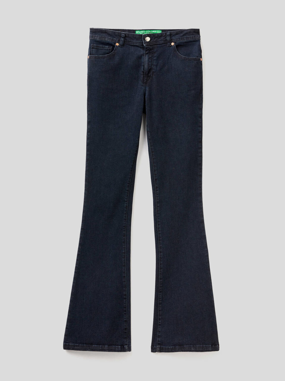 Jeans elasticizzati a zampa image number 1