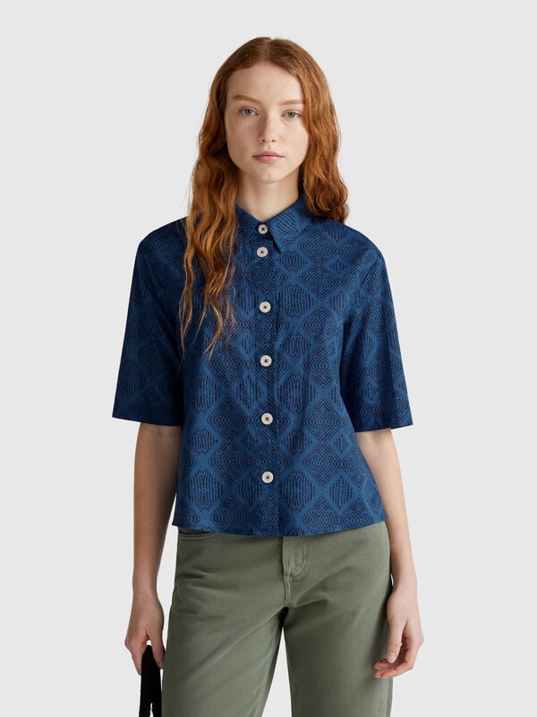 Top cropped Donna