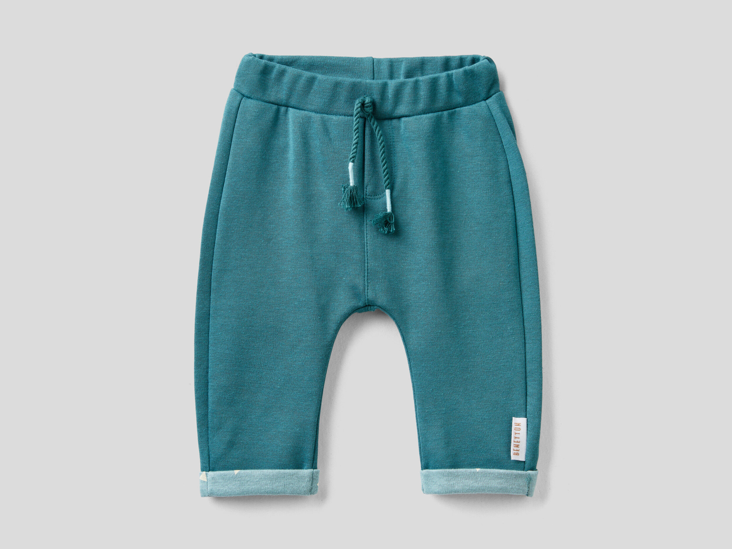 Caldi Pantaloni In Cotone Bio Stretch United Colors of Benetton Abbigliamento Pantaloni e jeans Pantaloni Pantaloni stretch 