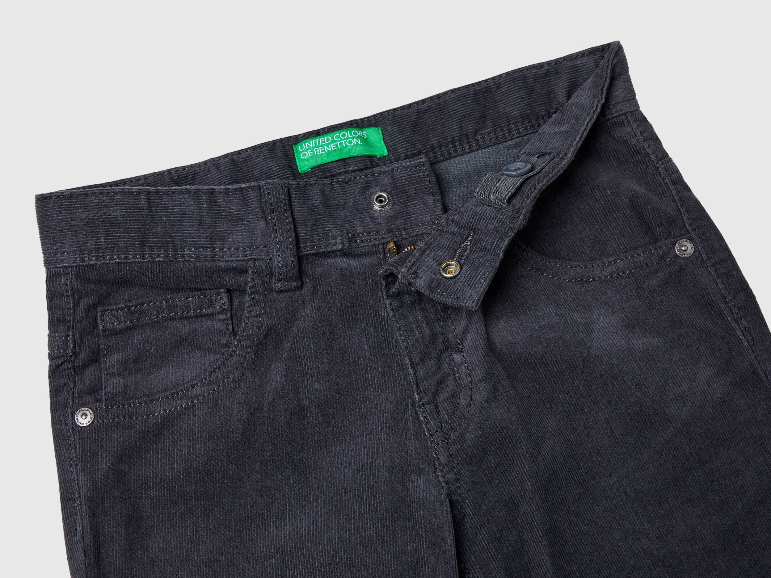 Pantaloni slim fit in velluto stretch Grigio Scuro Bambino Benetton