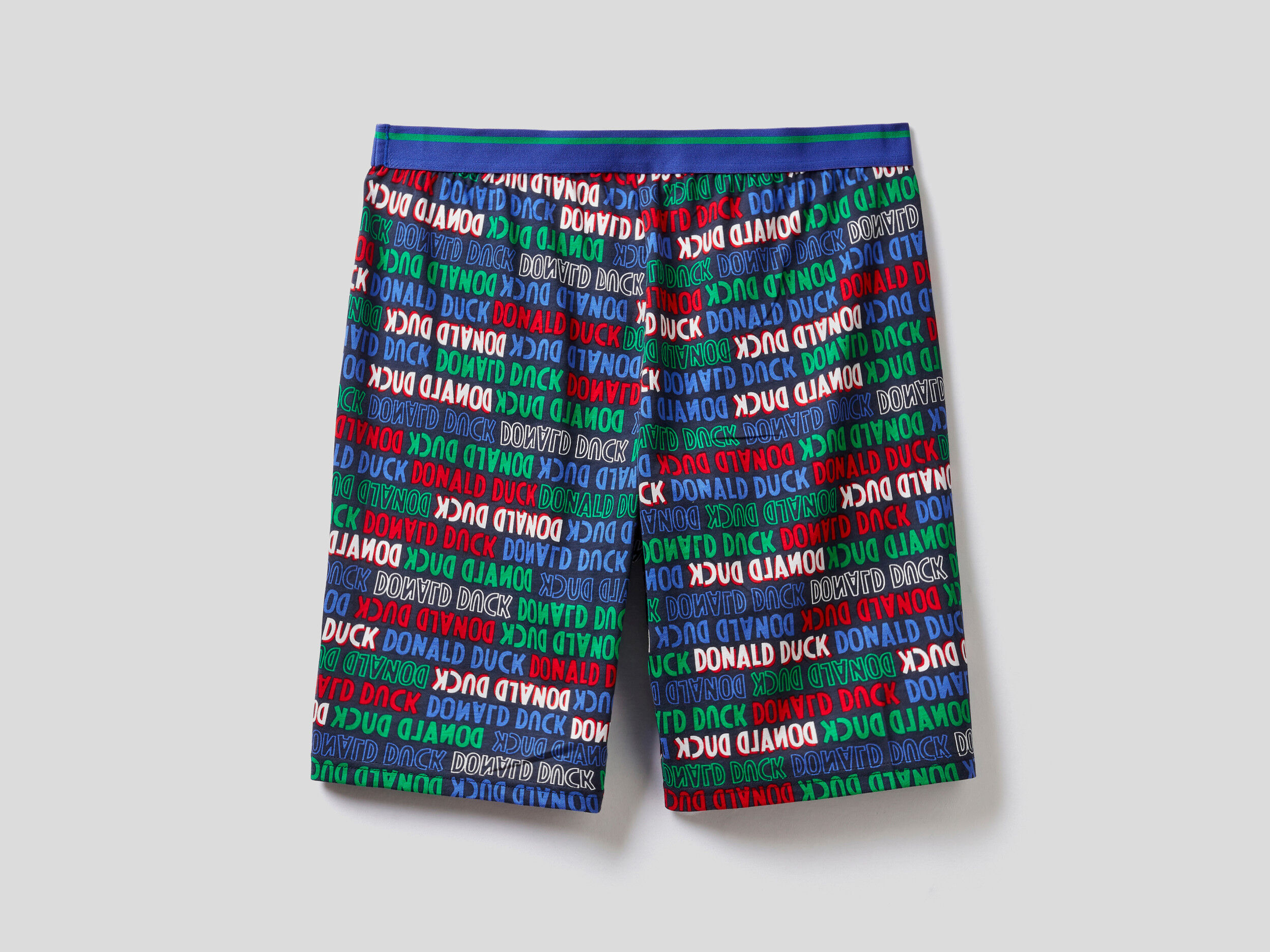 Pantaloni corti benetton online