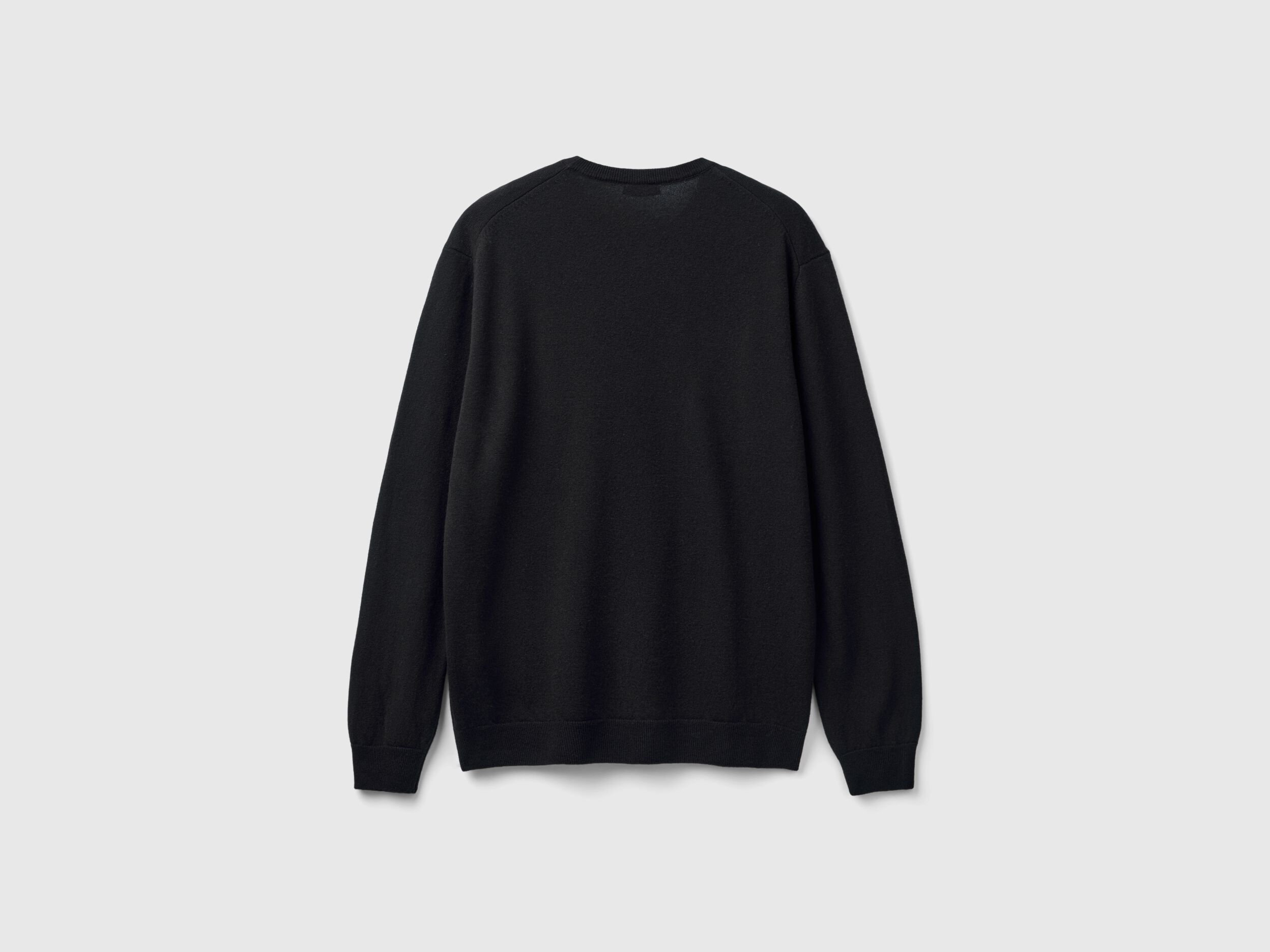 Maglia girocollo nera in pura lana Merino Nero Benetton