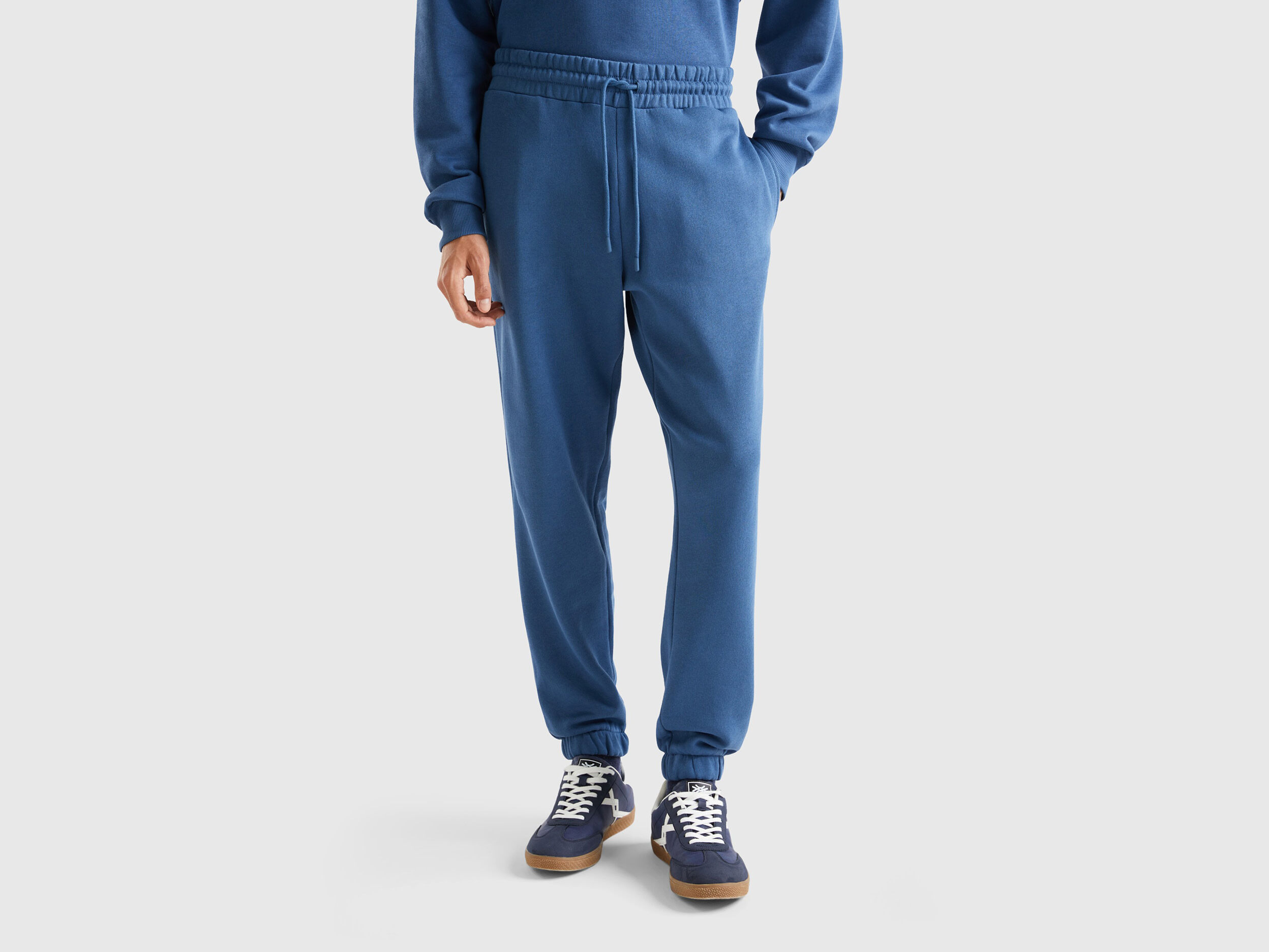Pantaloni on sale felpa benetton