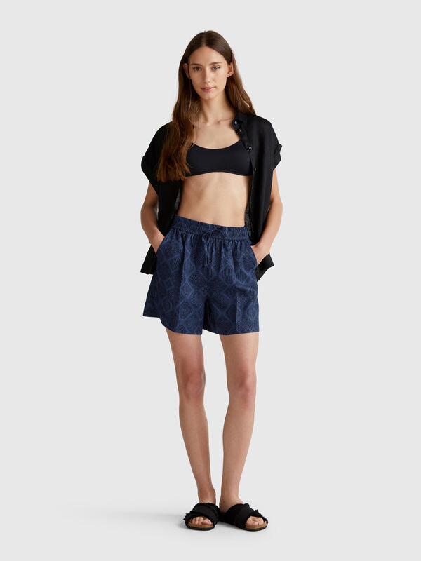Shorts in lino stampato Donna