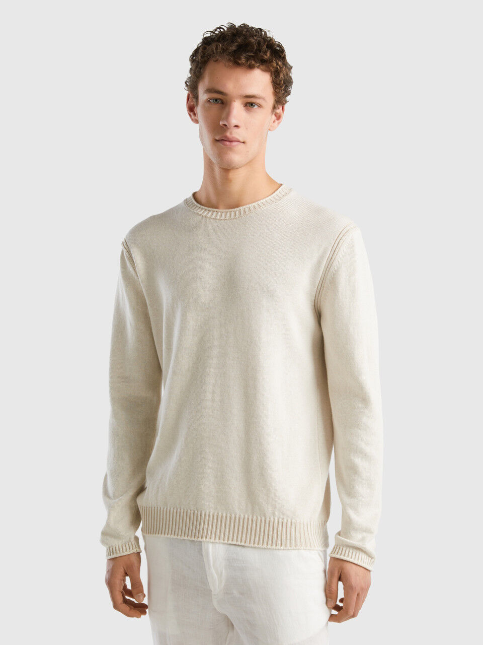 Benetton store maglia cavallo