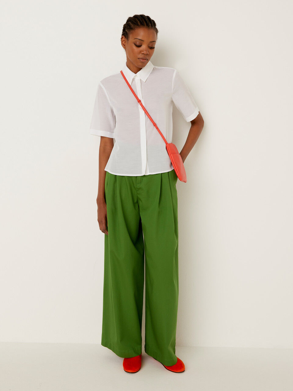 Pantaloni Larghi e Palazzo Donna