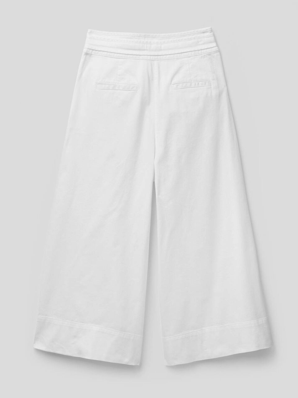 Pantaloni cropped con gamba ampia image number 2
