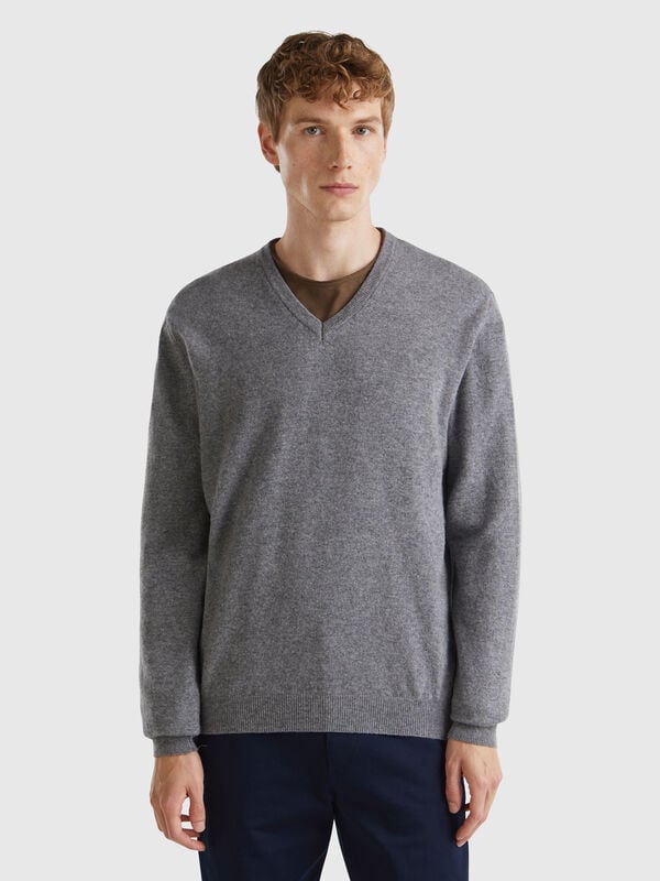 Maglia scollo a V grigio scuro in pura lana Merino Uomo