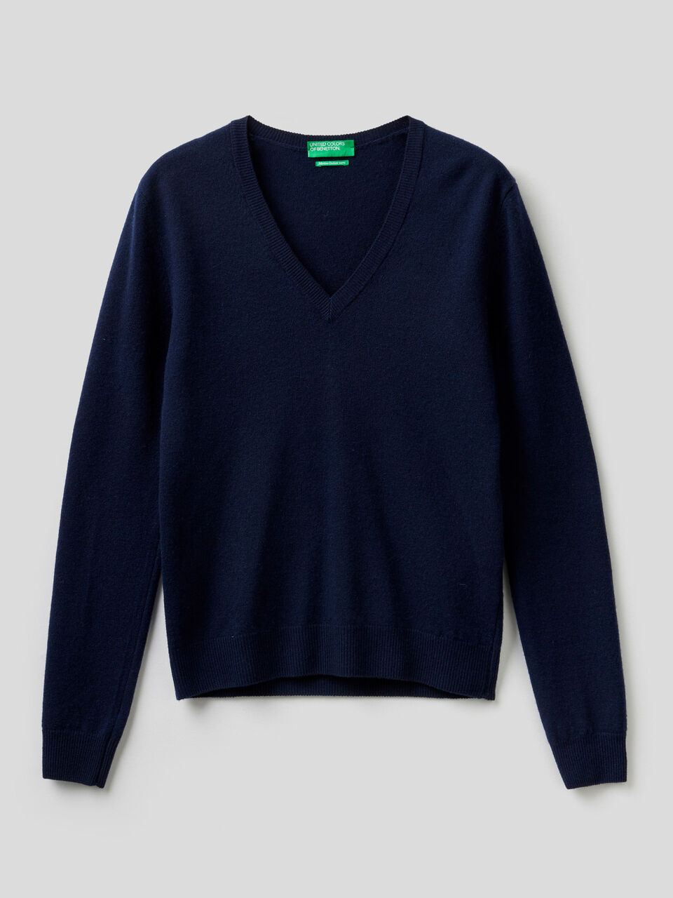 Maglia con scollo a V in pura lana vergine image number 1