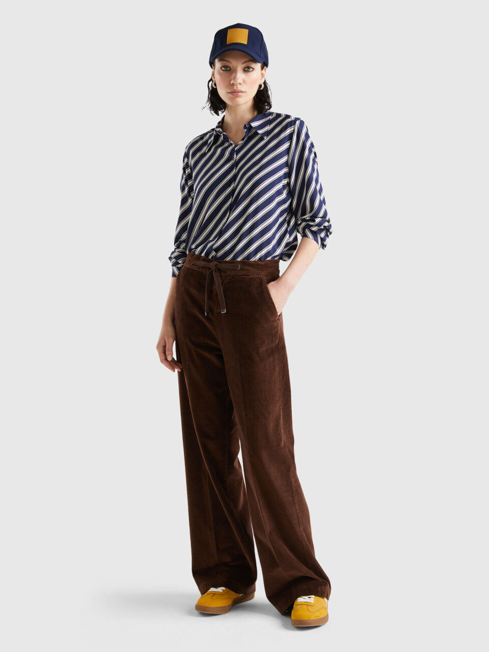 Pantaloni di clearance velluto benetton