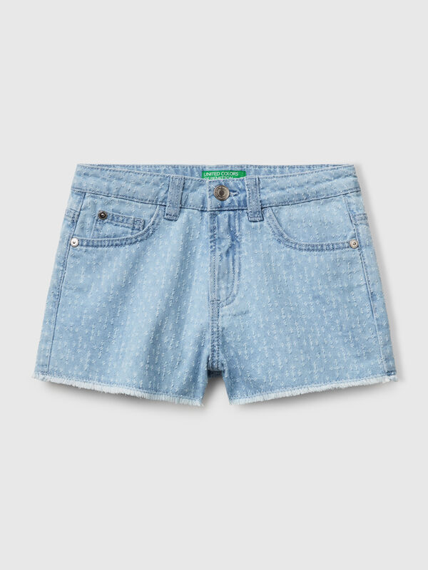 Pantaloni corti di jeans con sfrangiatura Bambina