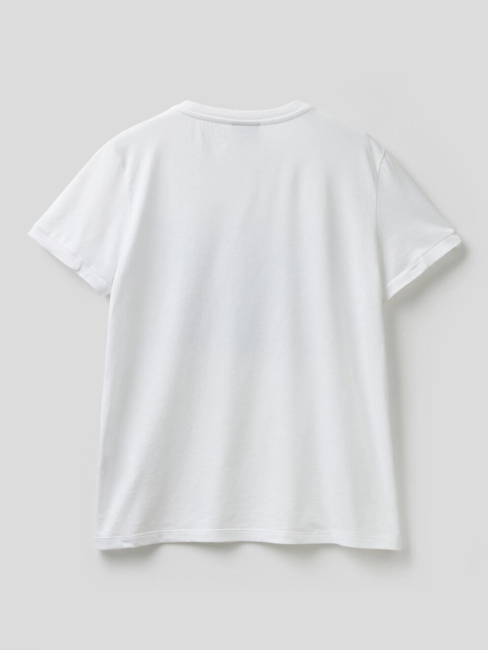 T-shirt con pannello in paillettes image number 2