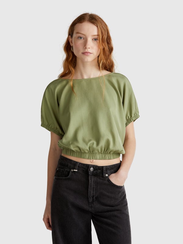 Top cropped Donna