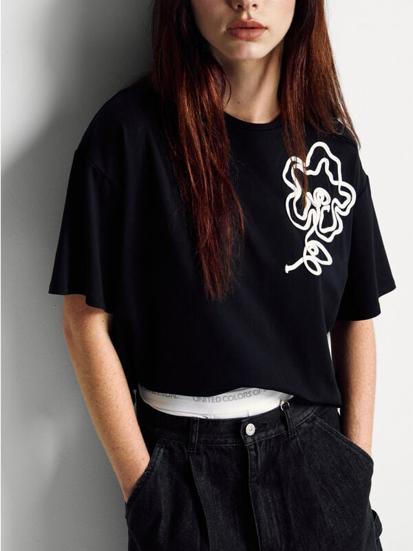 T-shirt boxy fit con applicazione Donna