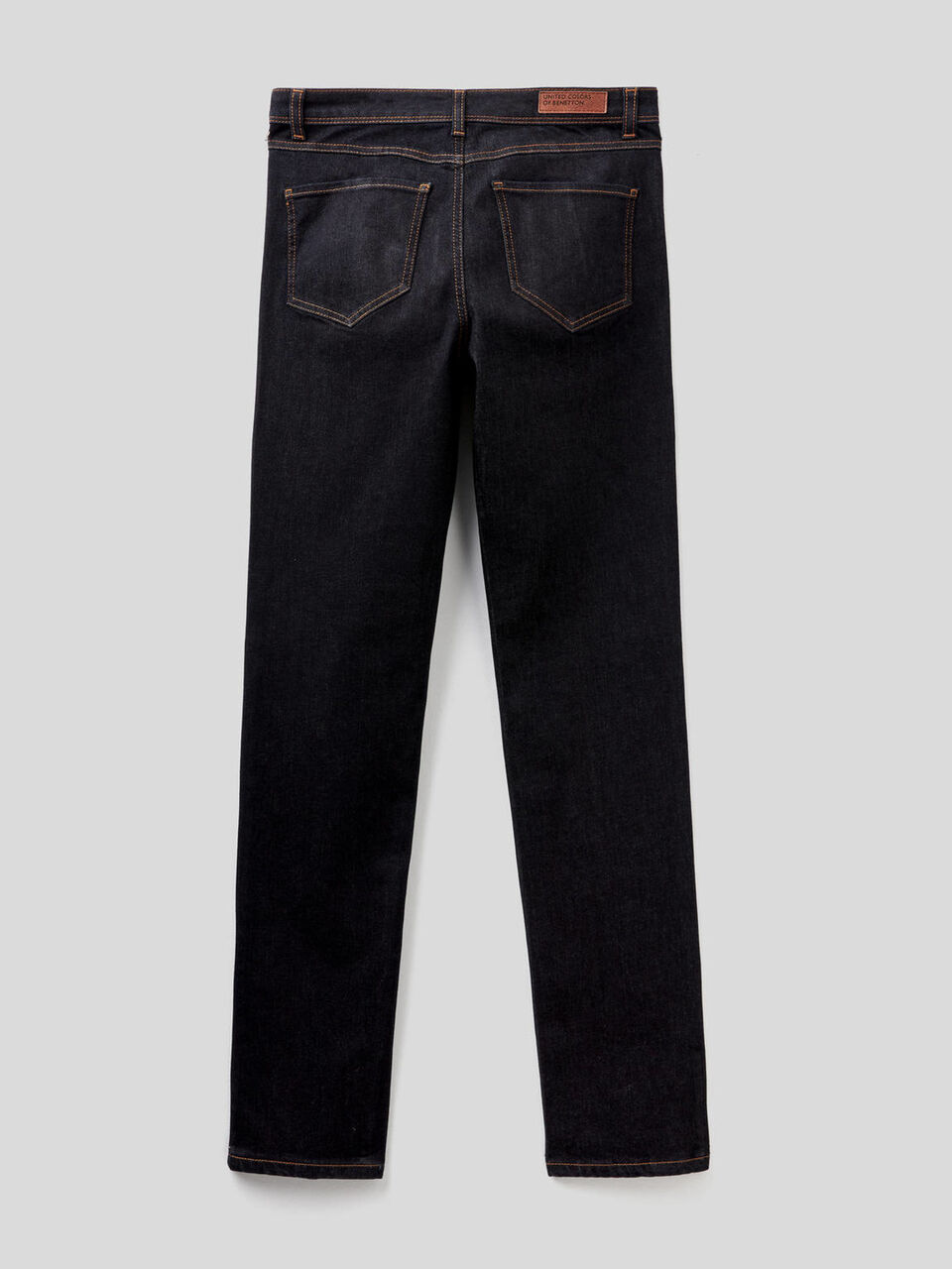 Jeans gamba dritta in denim stretch image number 2