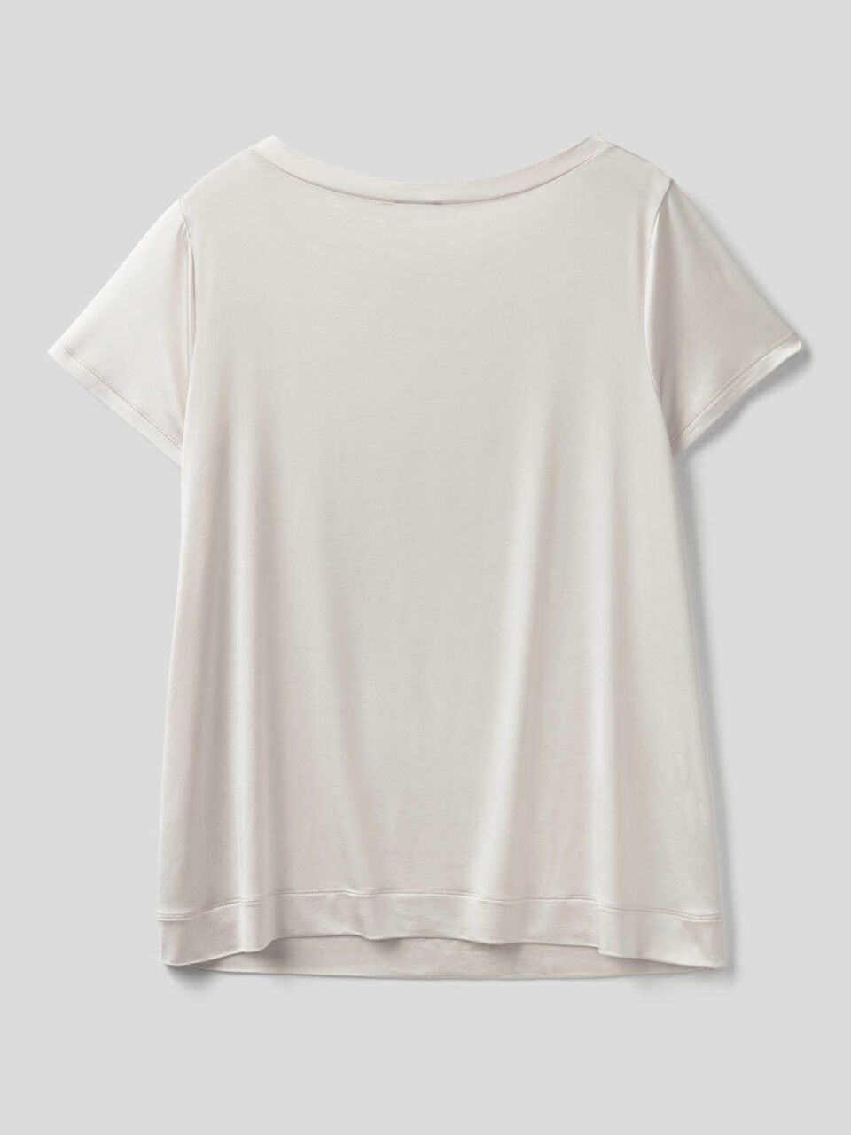 T-shirt in tessuto lucido image number 2