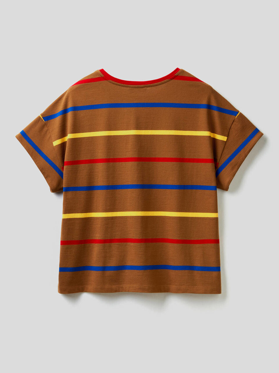 T-shirt a righe con dettagli a contrasto image number 2