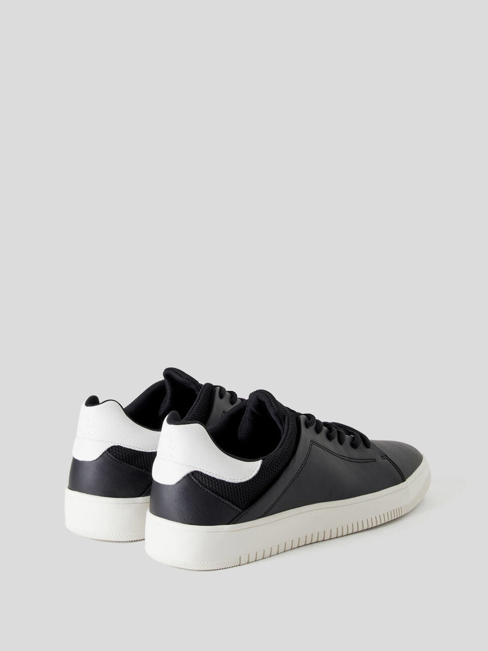 Sneakers in pelle con dettagli in tessuto image number 2