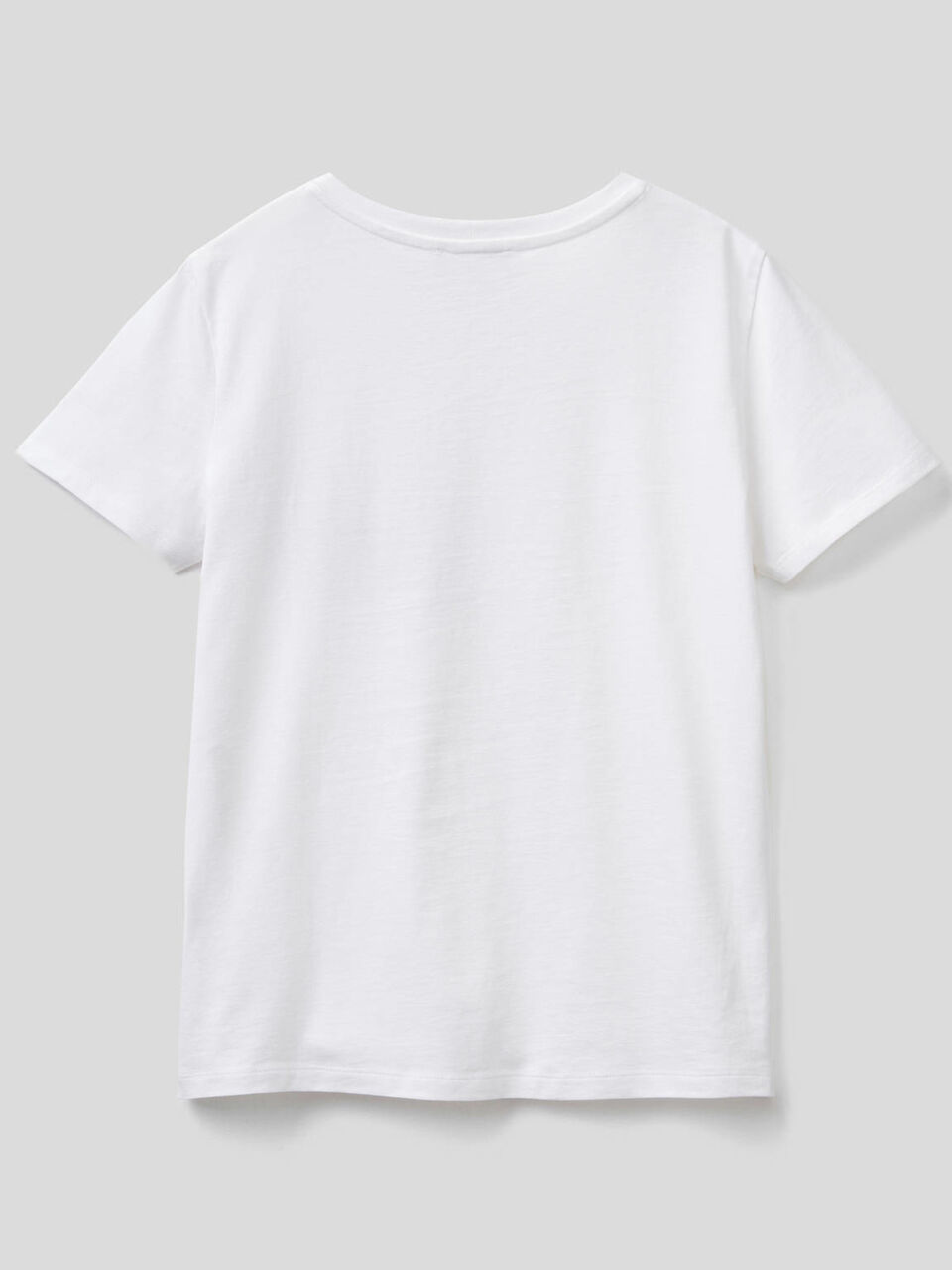 T-shirt con taschino ricamato image number 2