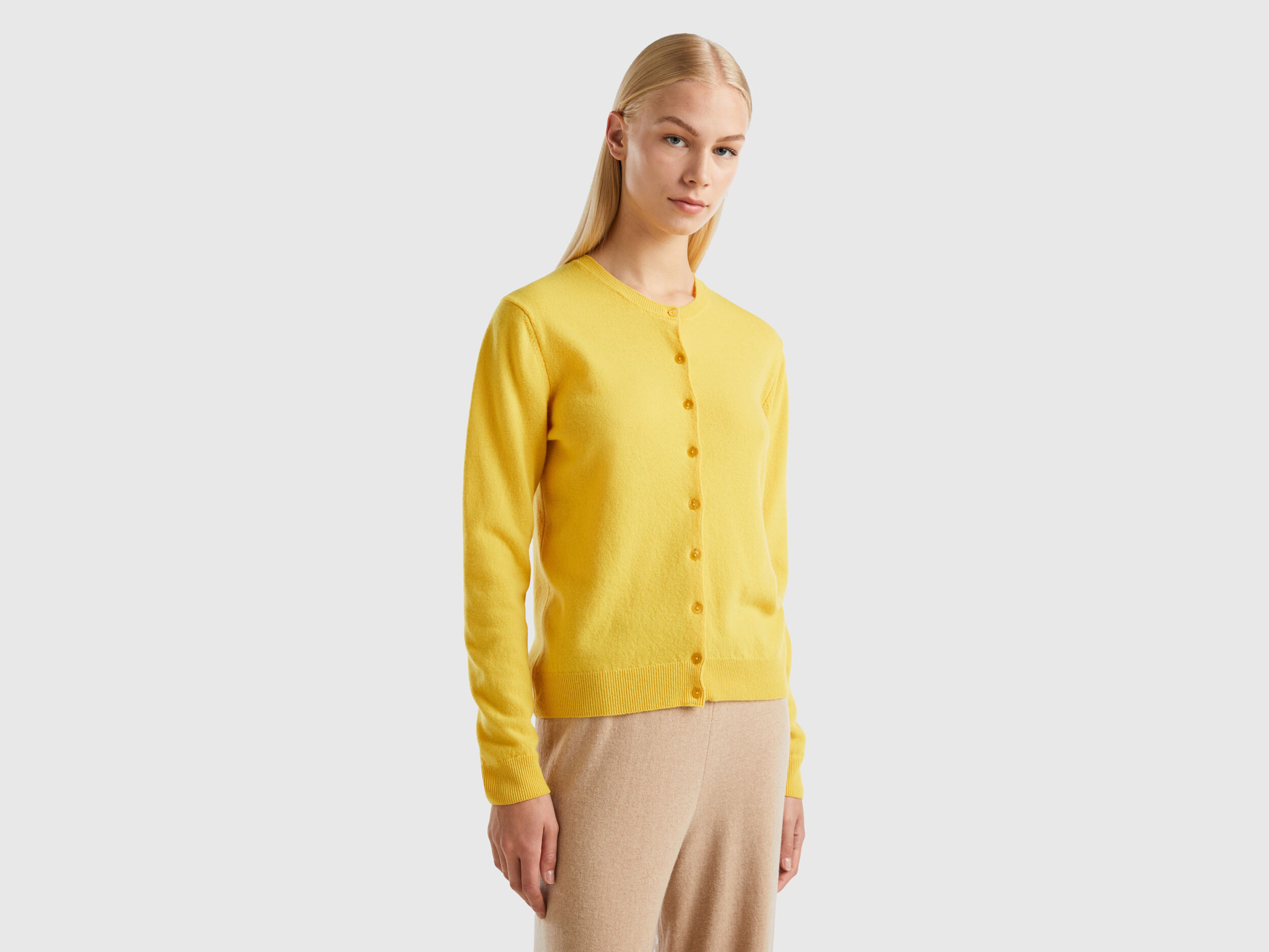 Cardigan girocollo giallo in pura lana Merino Giallo Donna Benetton