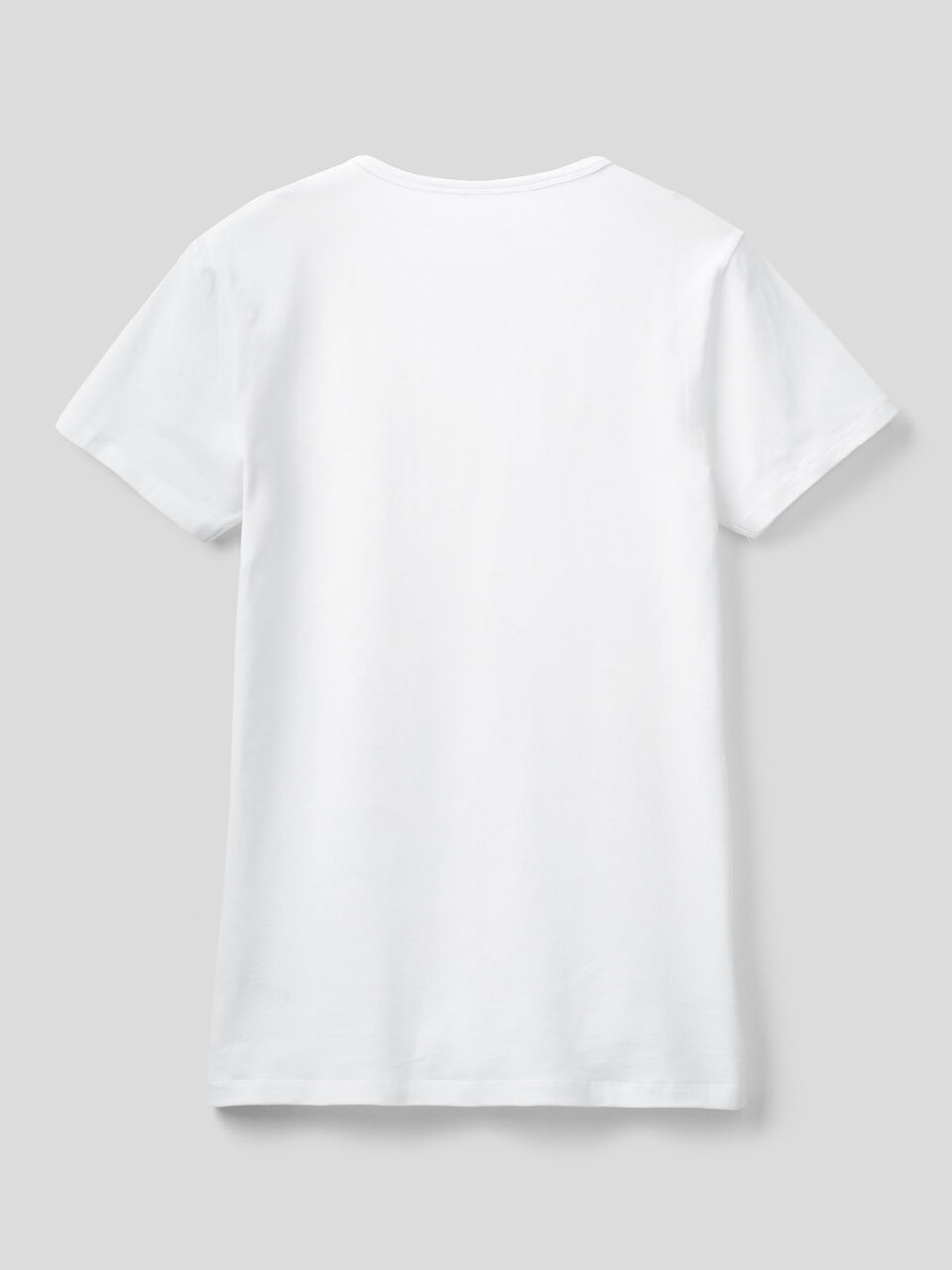 T-shirt basica con scollo a V image number 2
