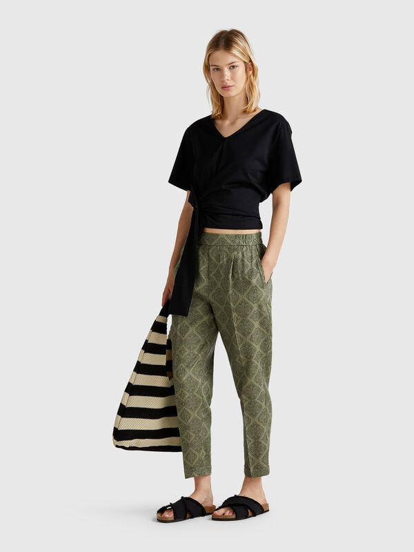 Pantaloni in lino stampato Donna