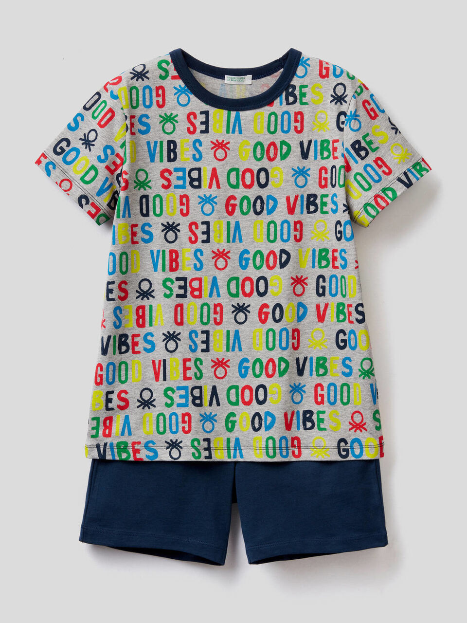 Pigiama t-shirt e bermuda image number 1