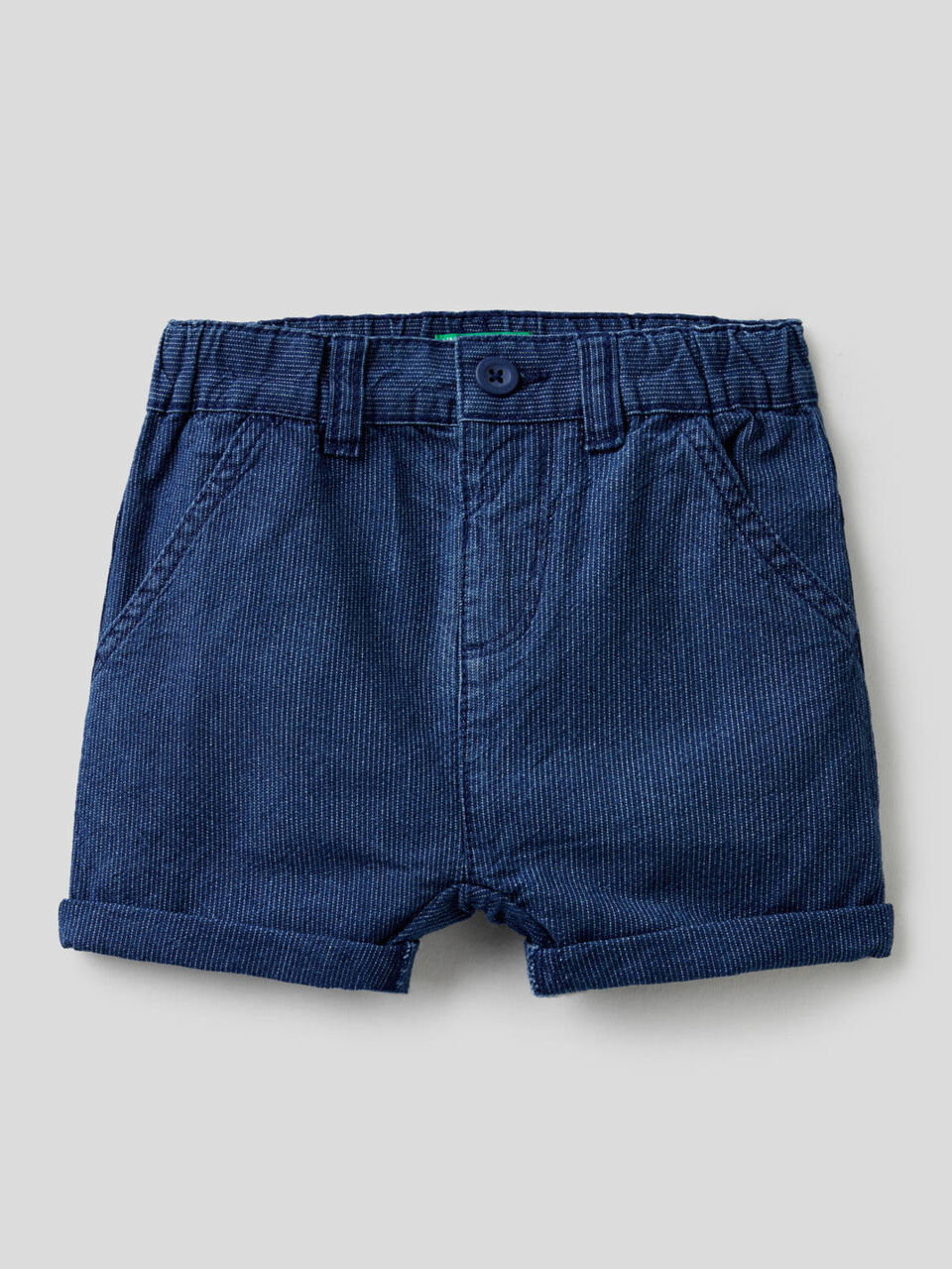 Pantaloncini corti in jeans rigato image number 1