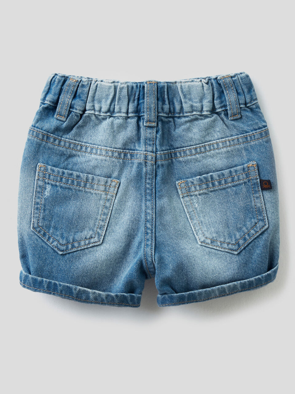 Bermuda in jeans con stampe image number 2