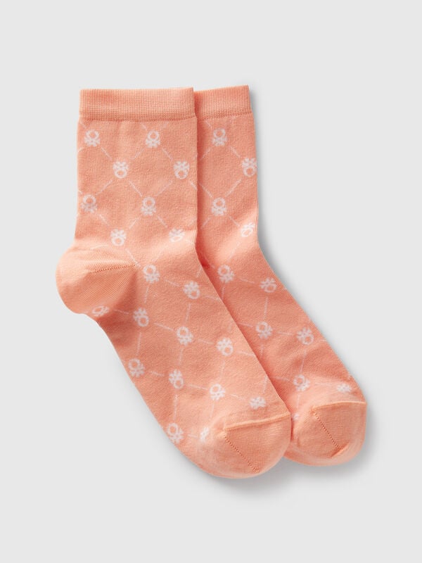 Calzini rosa con loghi