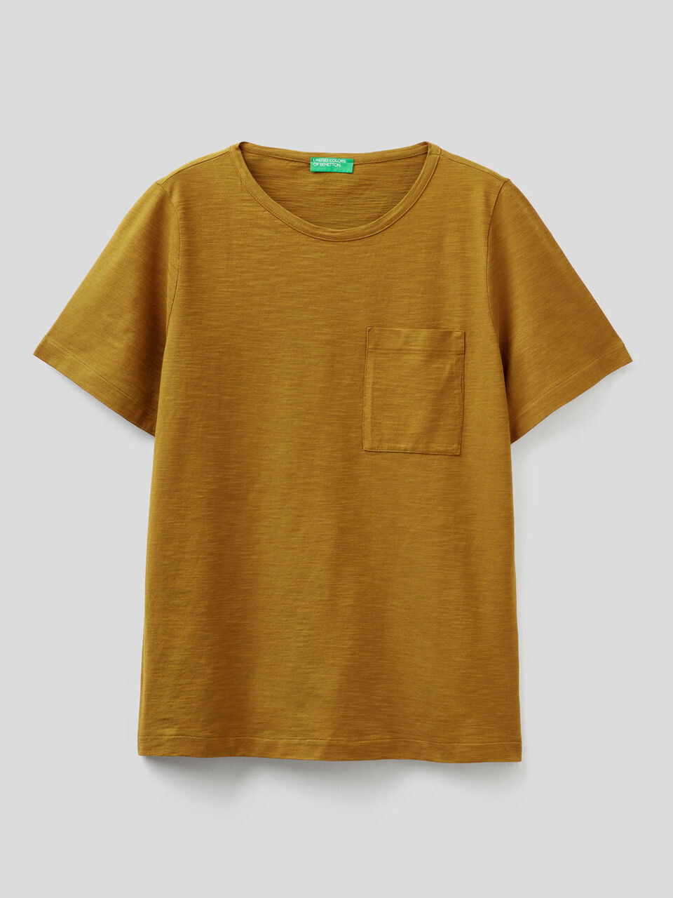 T-shirt tinta unita con taschino image number 1