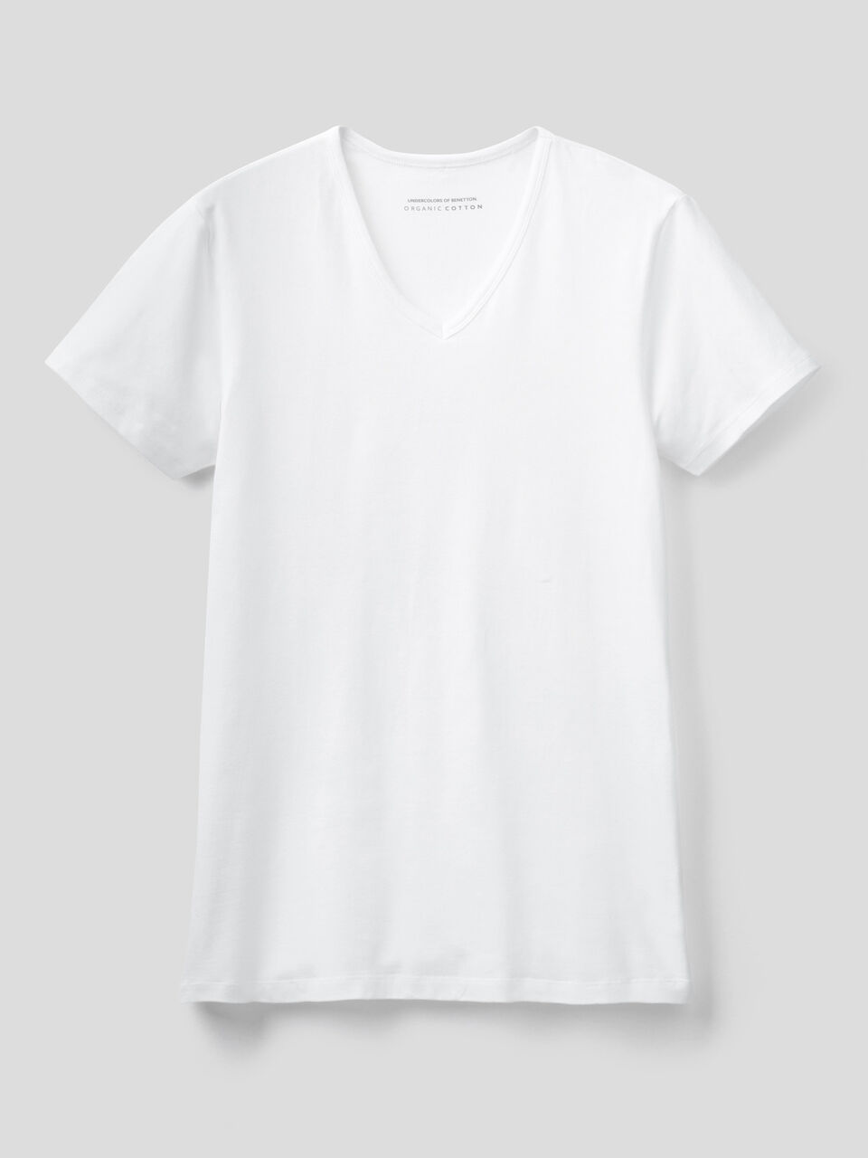 T-shirt basica con scollo a V image number 1