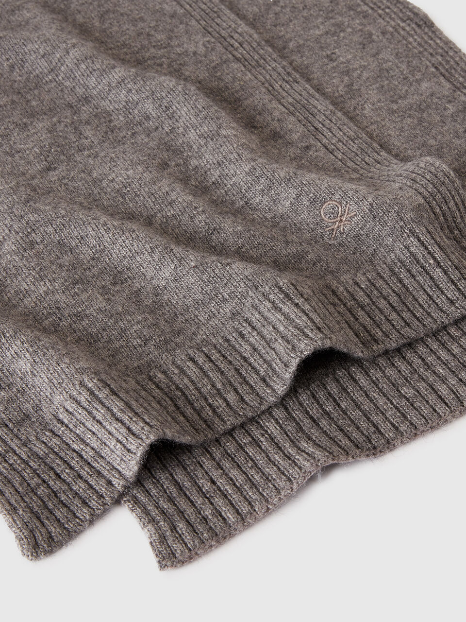 SCIARPA IN MAGLIA Donna image number null