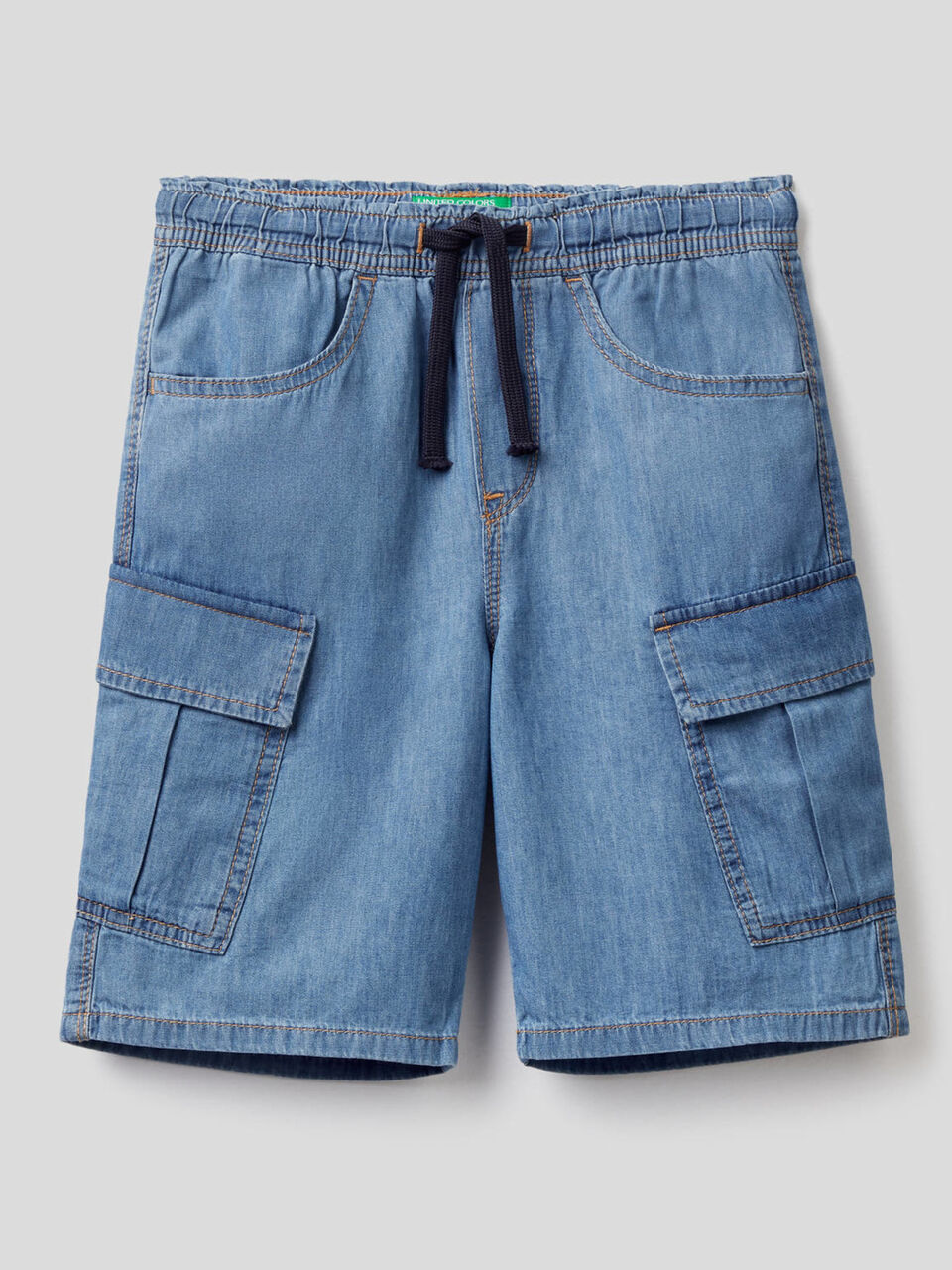 Bermuda cargo in chambray di cotone image number 1