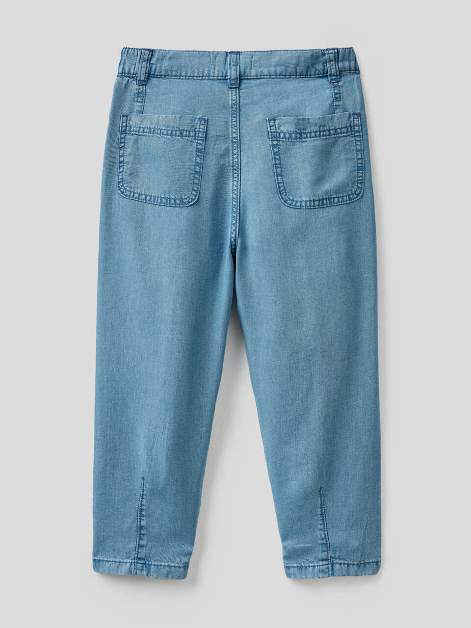 Pantaloni con taglio a carota image number 2