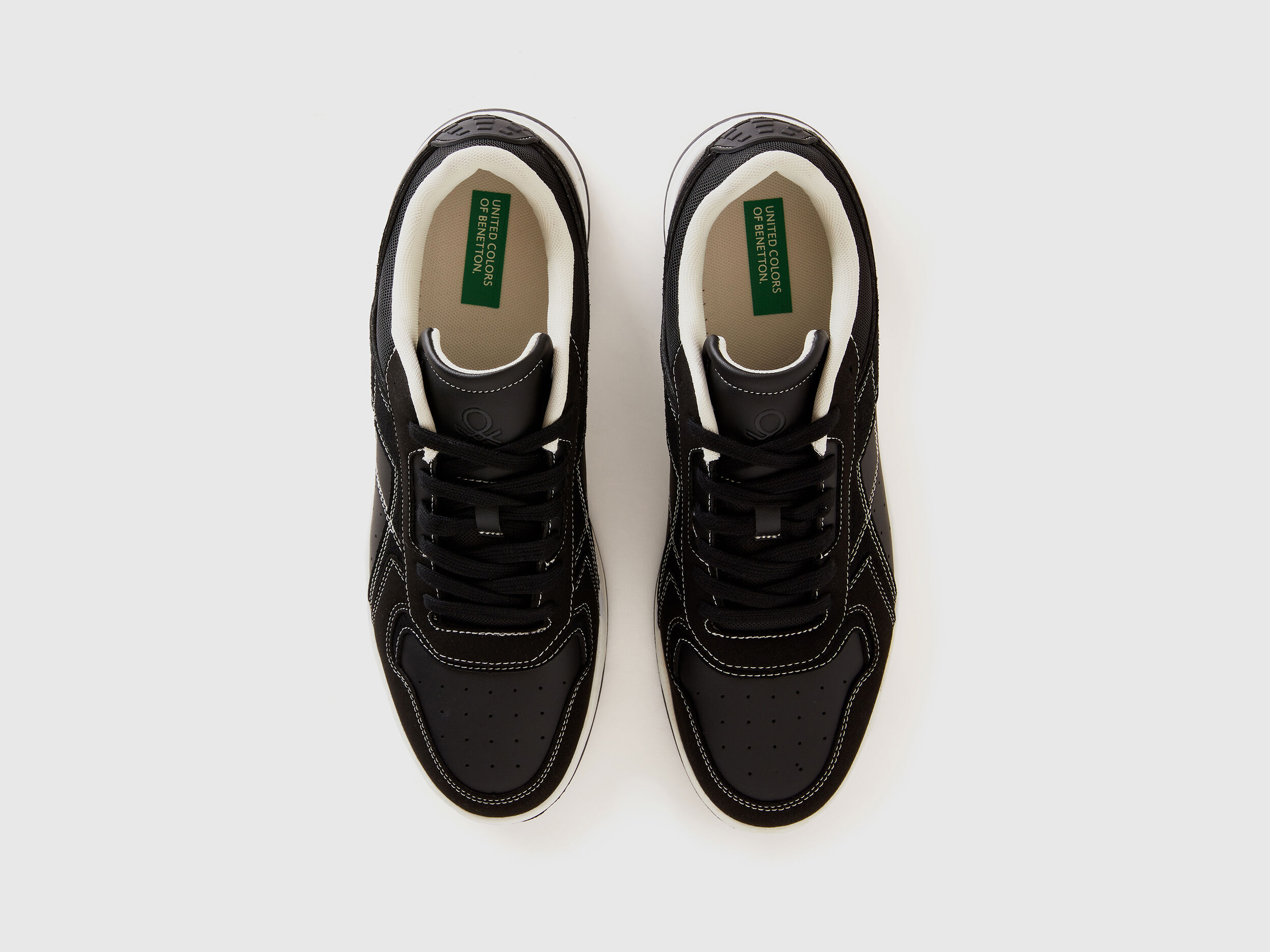 Sneakers basse effetto scamosciato Nero Benetton