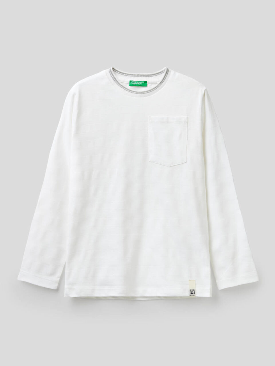 T-shirt manica lunga con taschino image number 1