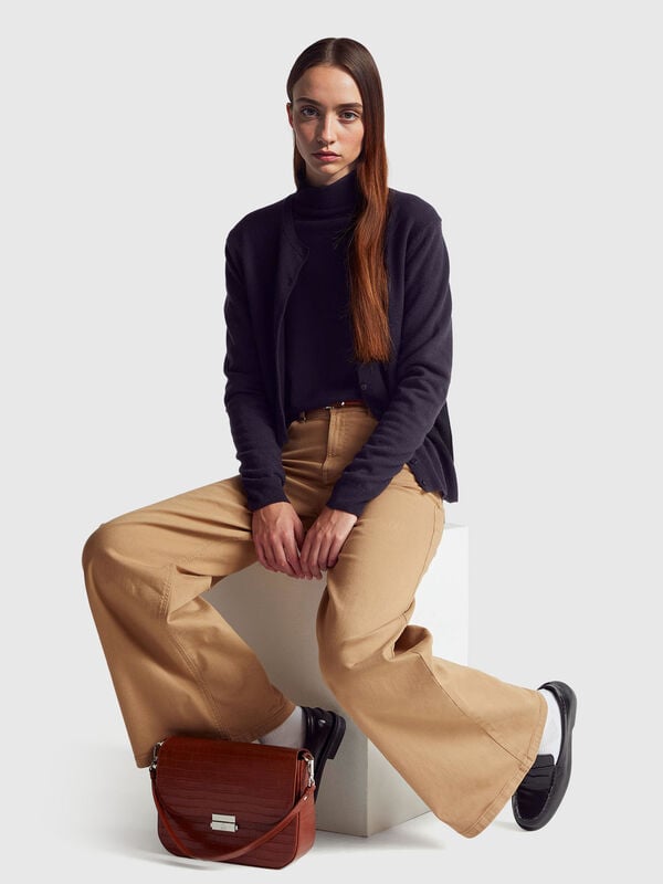 Maglione dolcevita nero in pura lana Merino Donna