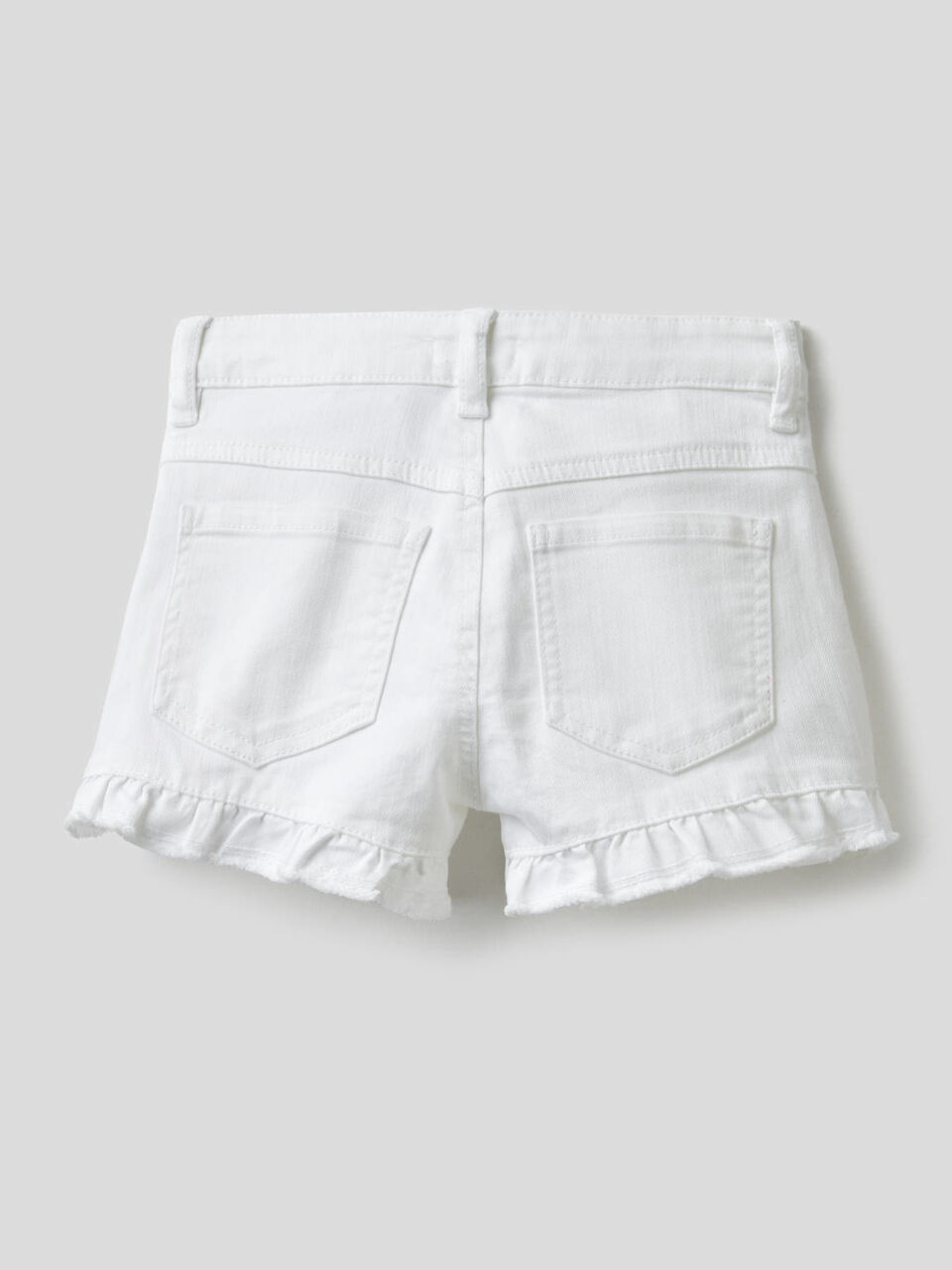 Shorts tinta unita con rouche image number 2