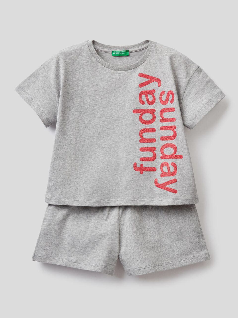 Completo t-shirt e pantaloncini image number 1