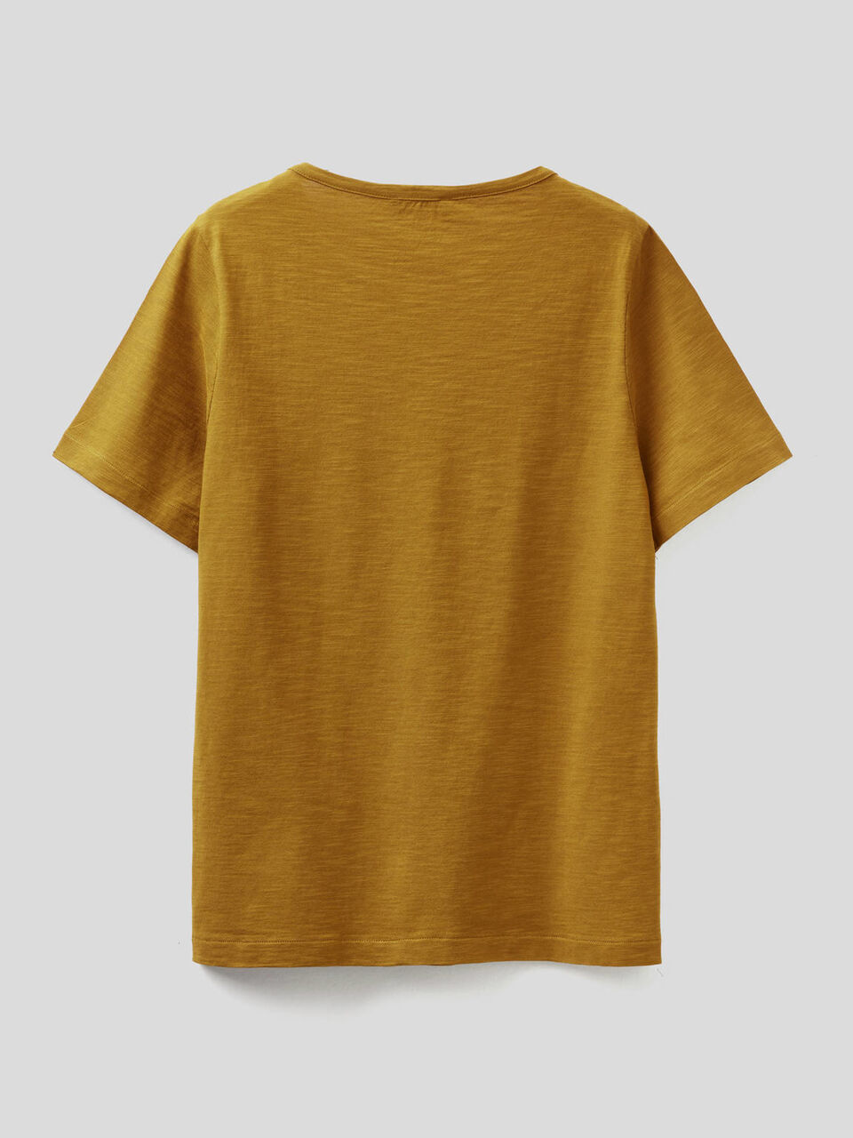 T-shirt tinta unita con taschino image number 2