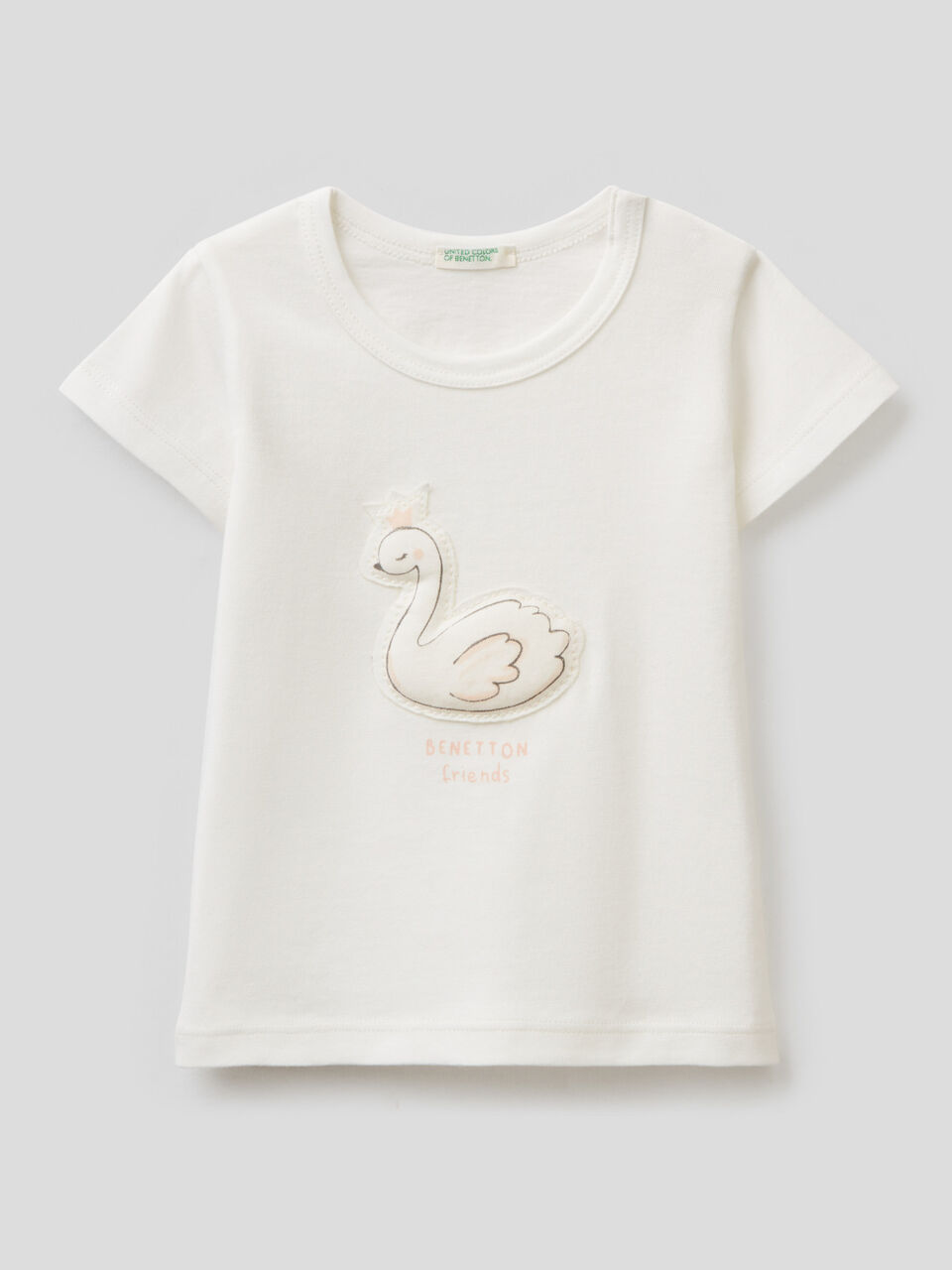 T-shirt con patch e stampa image number 1