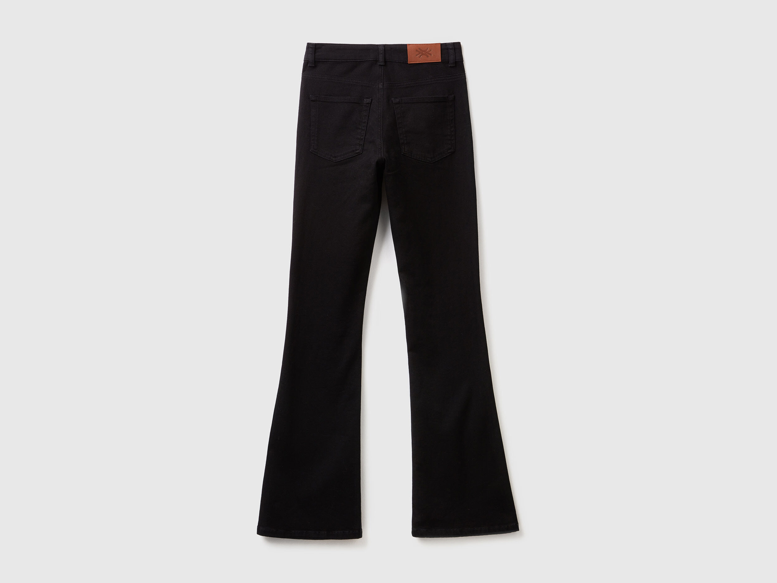 Jeans elasticizzati a zampa Nero Donna Benetton