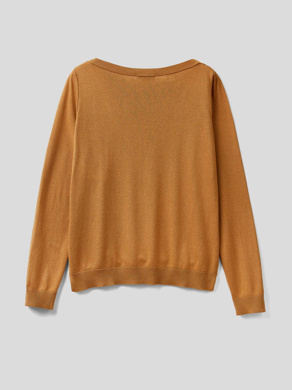 Maglia con scollo a barchetta image number 2