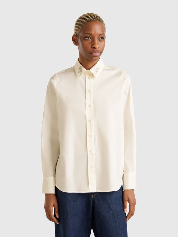 Camicia con colletto ricamato Donna