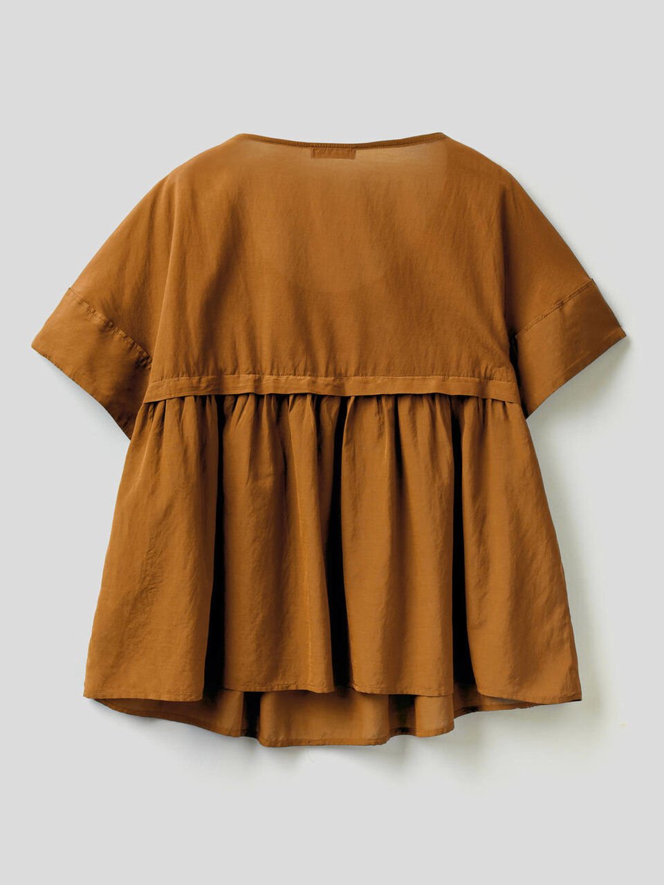 Blusa leggera con maxi balza image number 2
