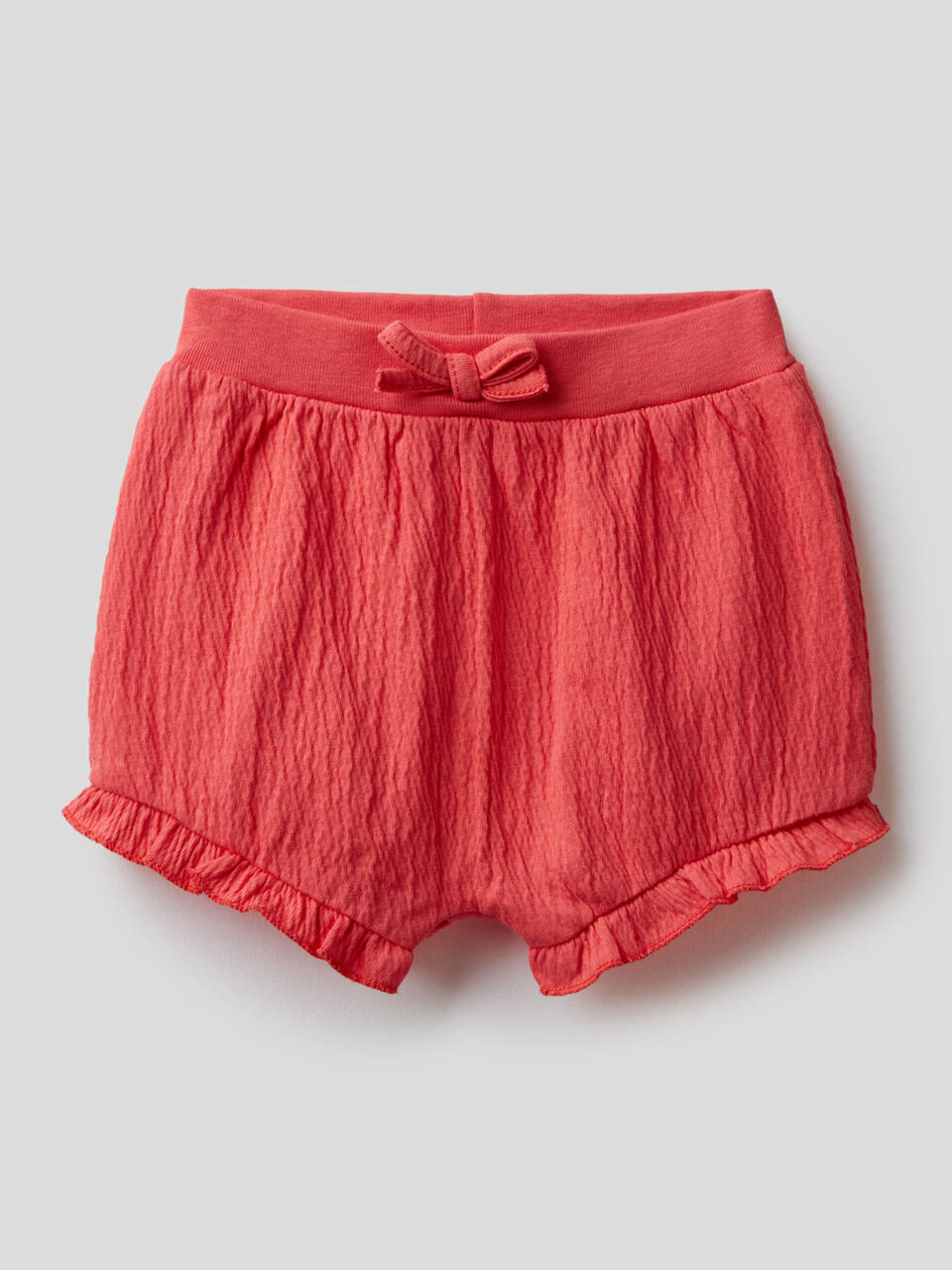 Shorts con volant e ricamo image number 1